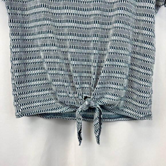 Caution to the Wind Cuffed Short Sleeve Top Knotted Front Teal/White Geometric S - Picture 5 of 8